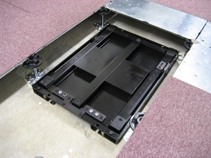 超薄型制振装置フロアメイト(TMD)